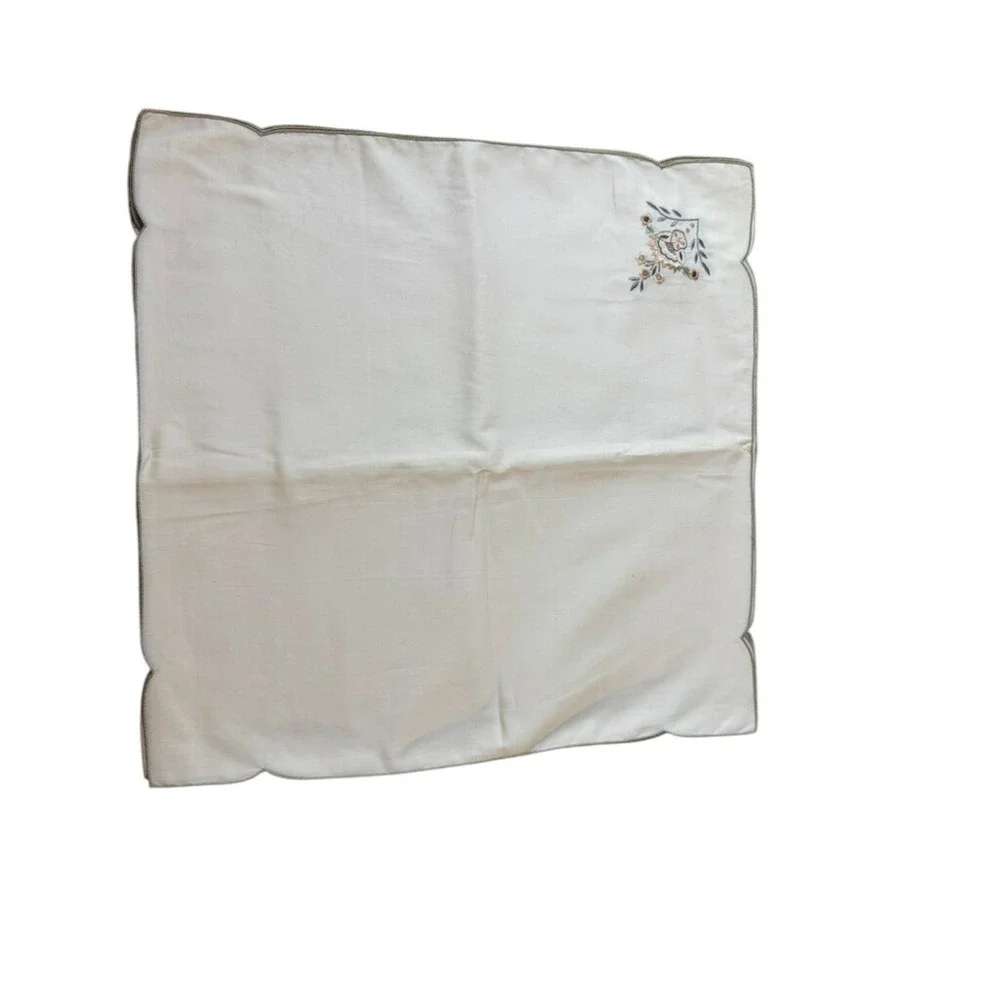 NEW Vintage Ivory Scalloped Napkins Floral Embroidery Set of 12 Square 17.5in